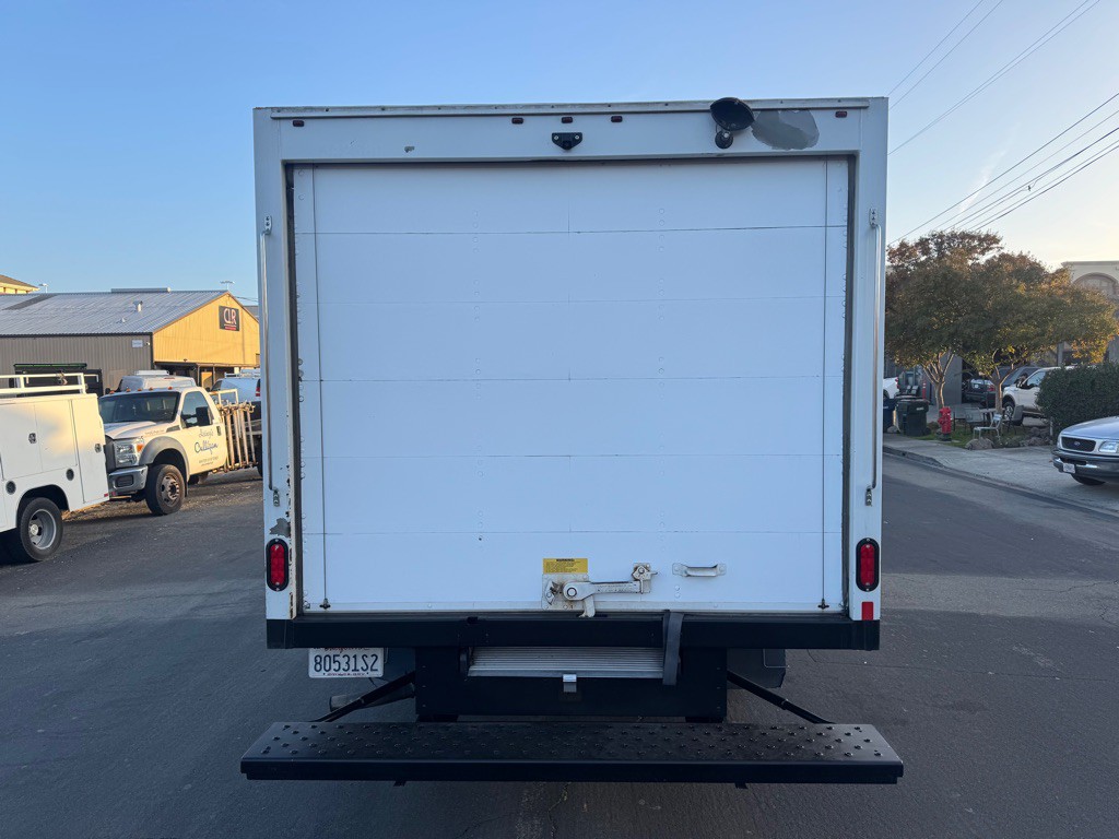 2019 GMC Savana Image 4