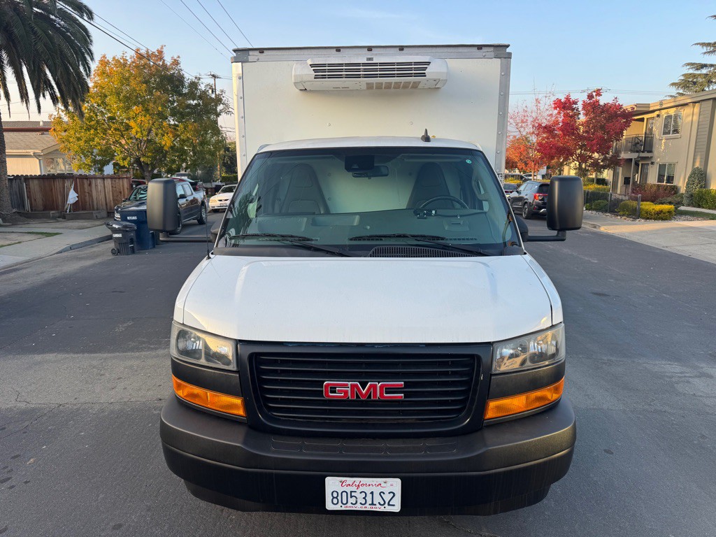 2019 GMC Savana Image 6