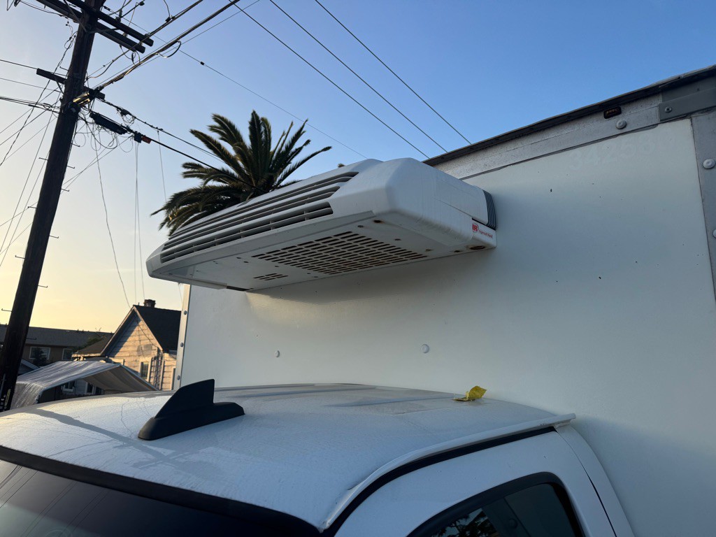 2019 GMC Savana Image 11