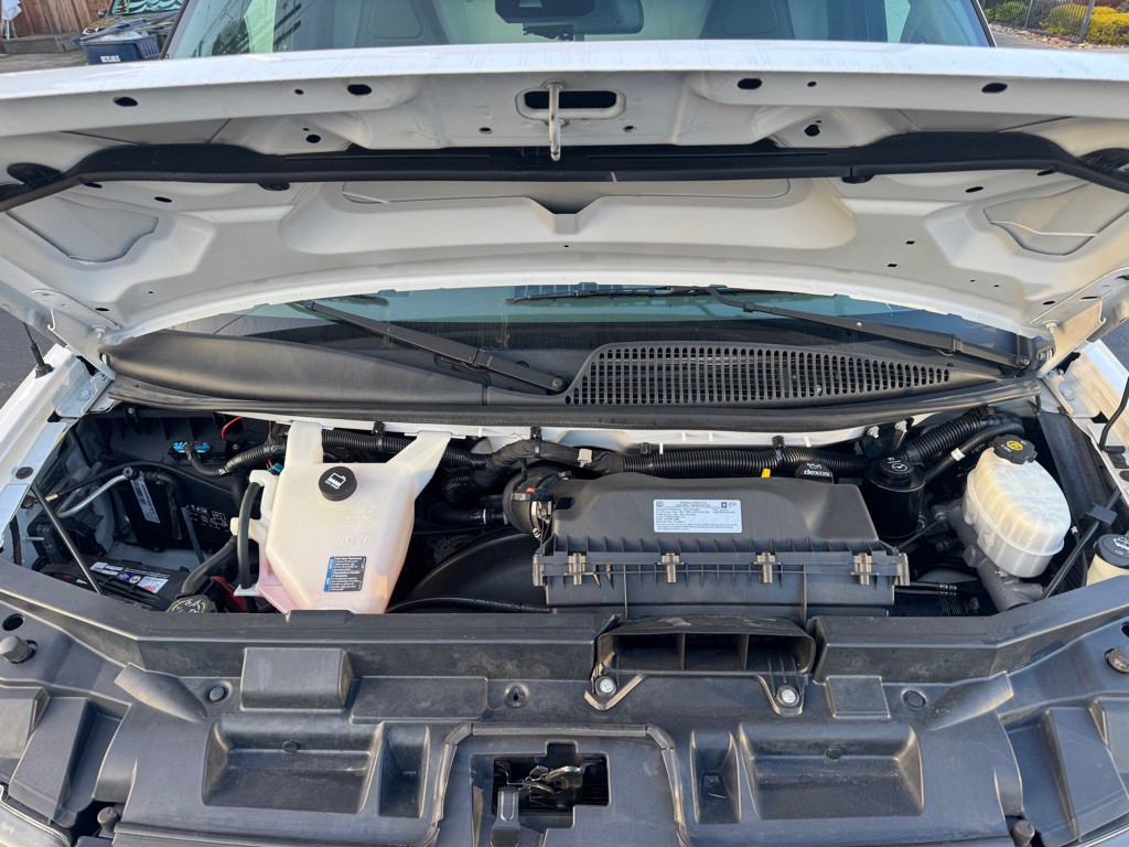 2019 GMC Savana Image 15