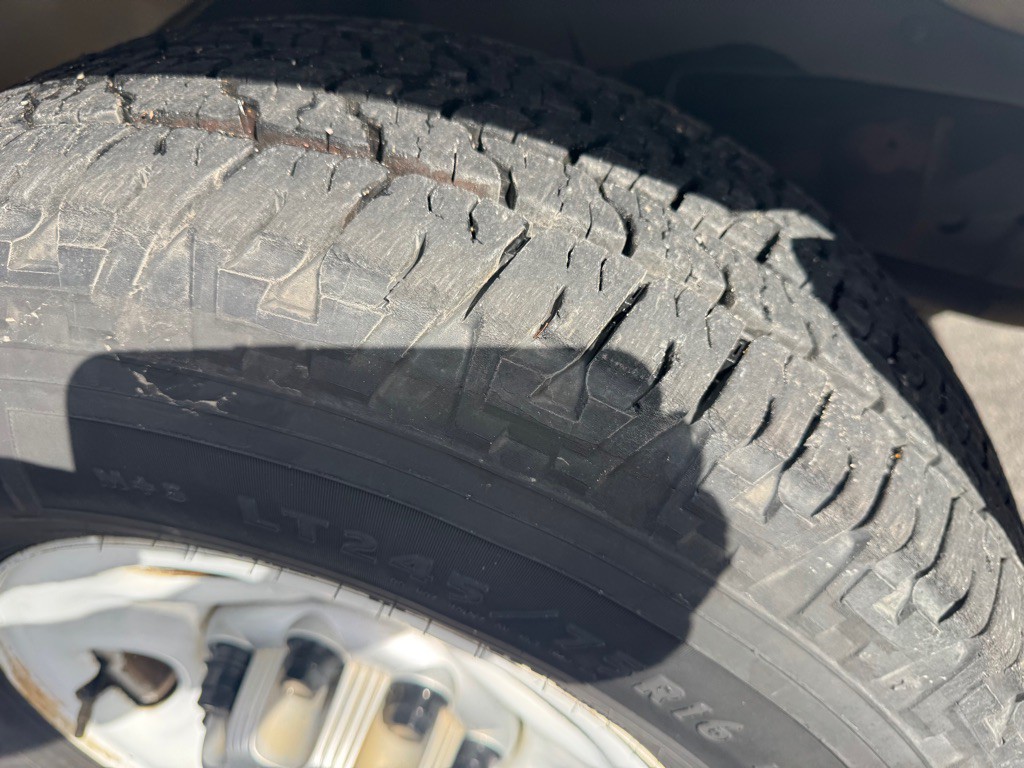 2017 GMC Savana Image 9