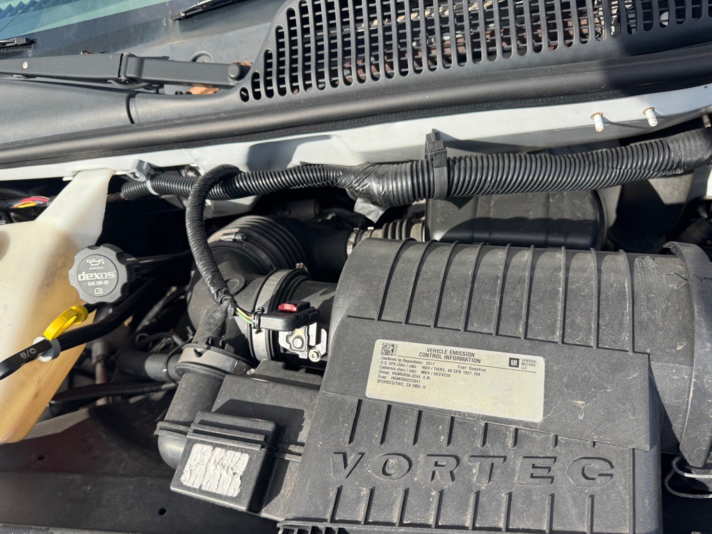 2017 GMC Savana Image 19