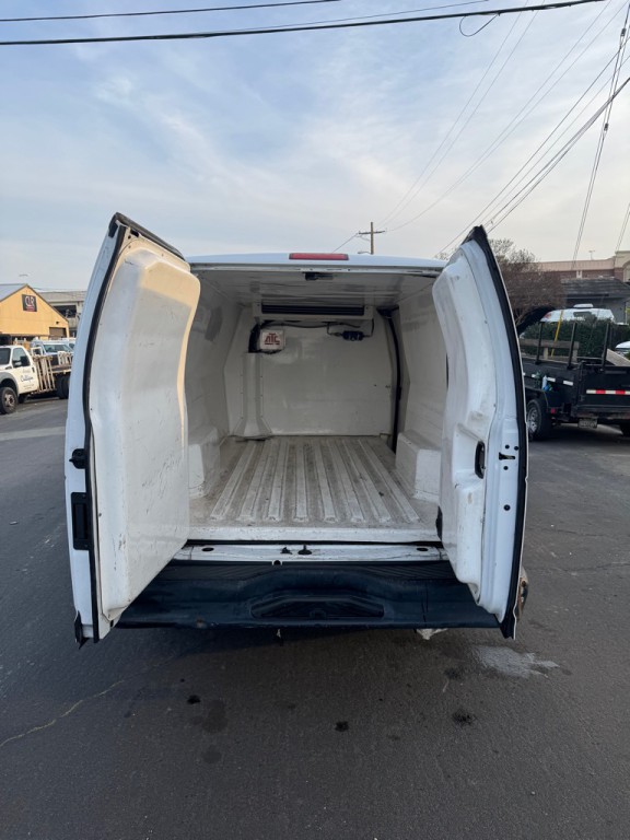 2012 Ford Econoline Image 6