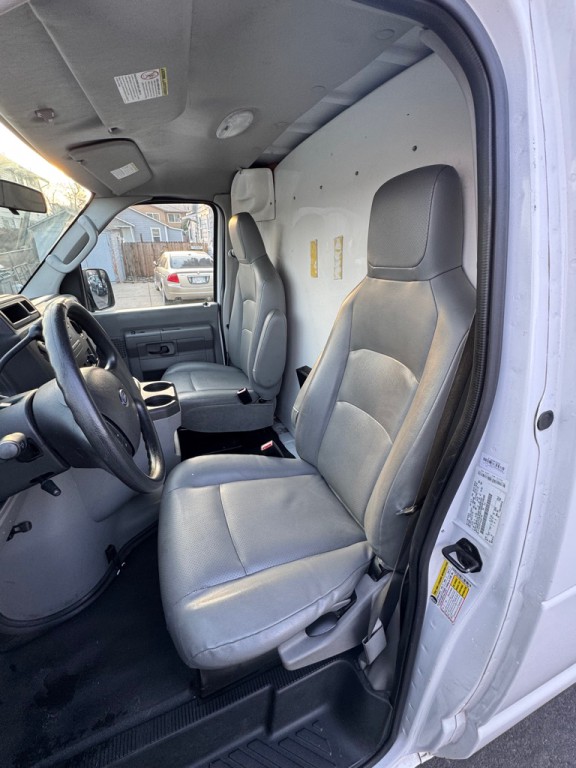 2012 Ford Econoline Image 15