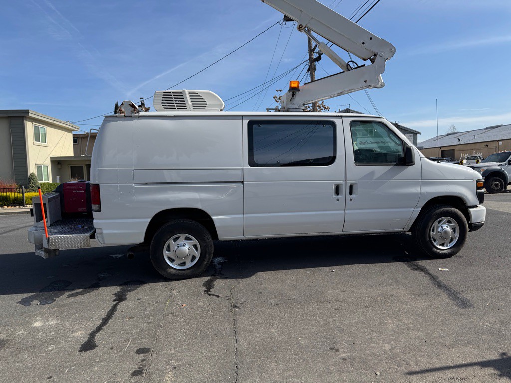 2012 Ford Econoline Image 6