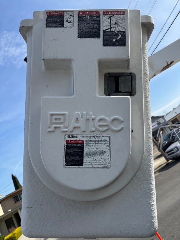 2012 Ford Econoline Image 11