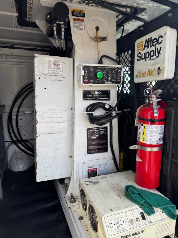 2012 Ford Econoline Image 15