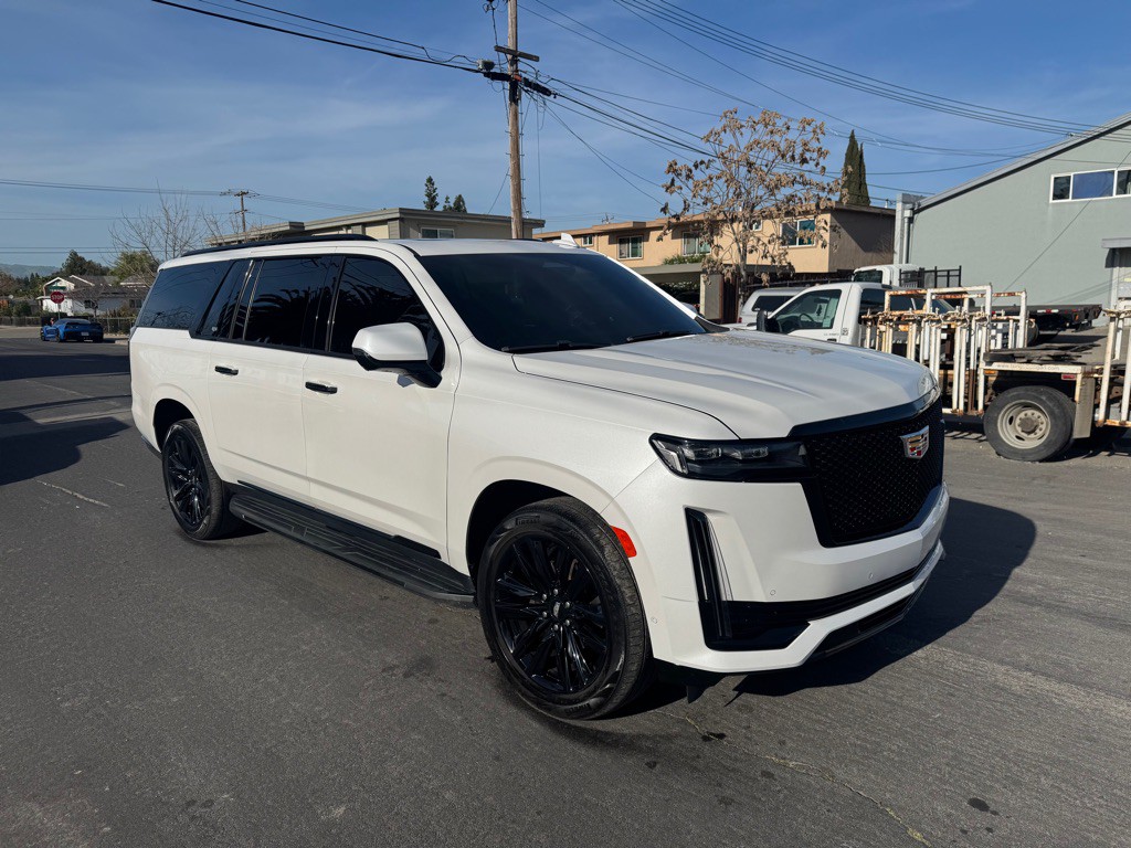 2021 Cadillac Escalade Image 1