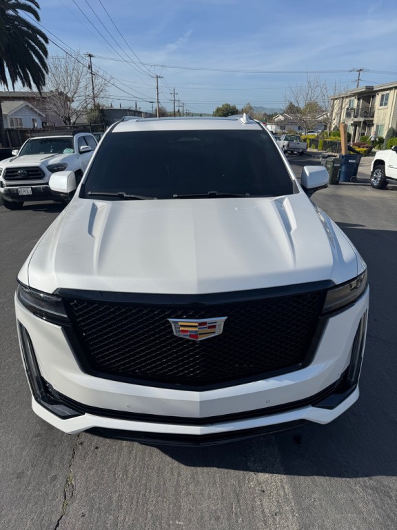 2021 Cadillac Escalade Image 3