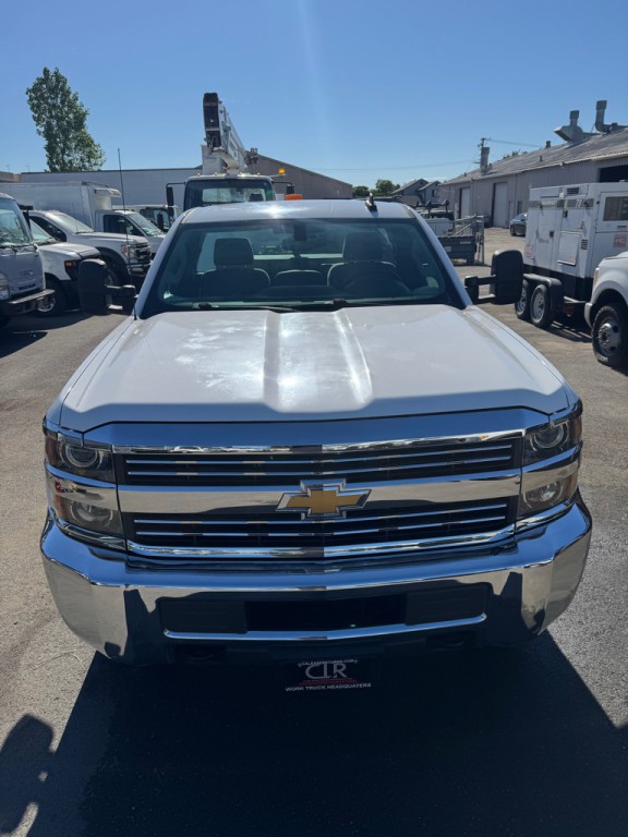 2017 Chevrolet Silverado 1500 Image 2