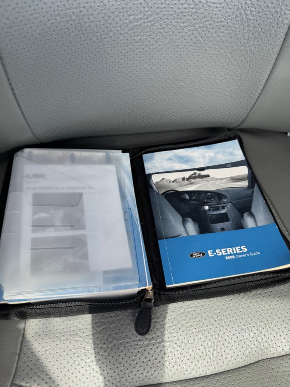 2008 Ford Econoline Image 22