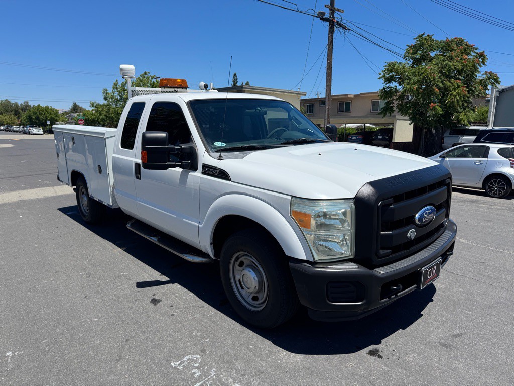 2011 Ford F-250 Image 1