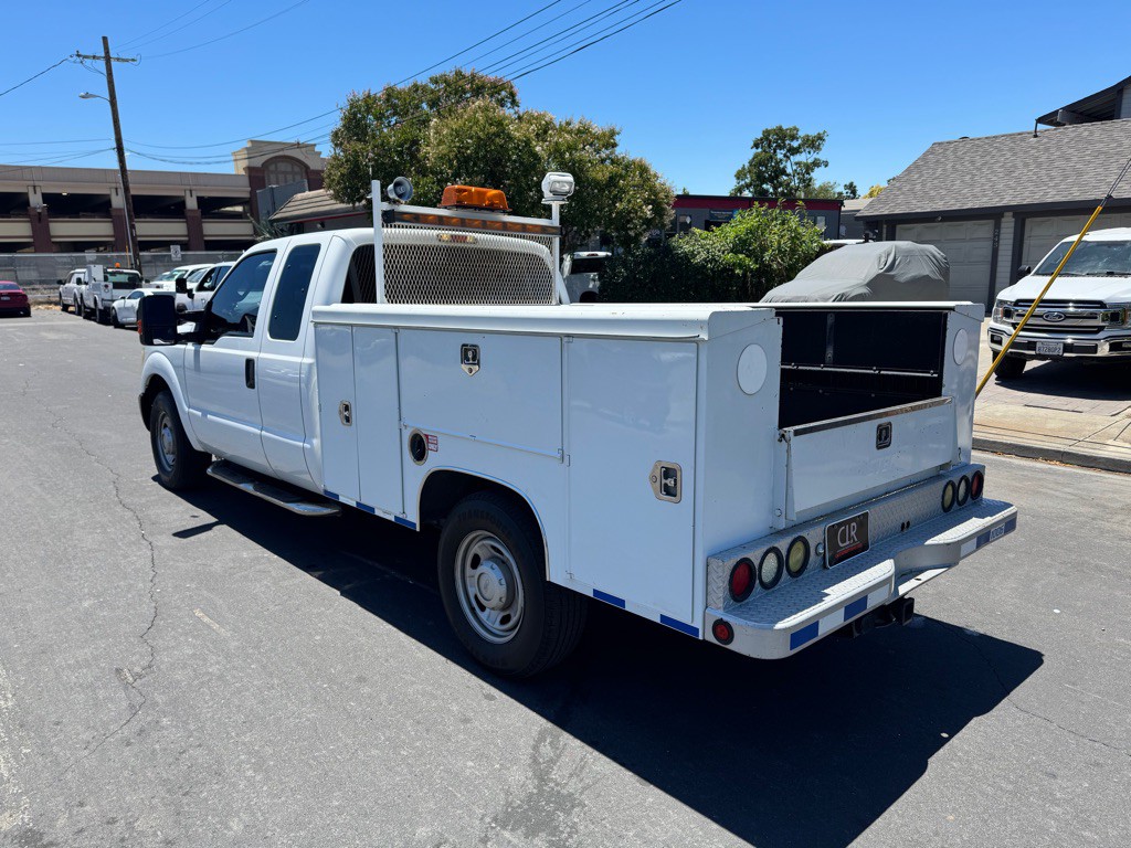 2011 Ford F-250 Image 5