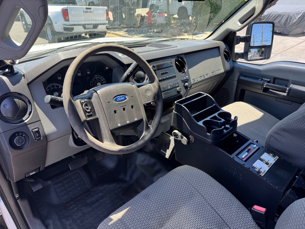 2011 Ford F-250 Image 12