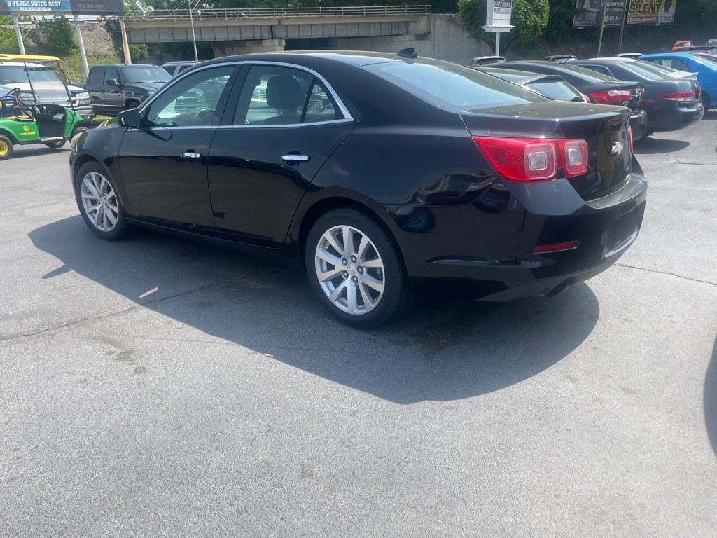 2013 Chevrolet Malibu Image 3