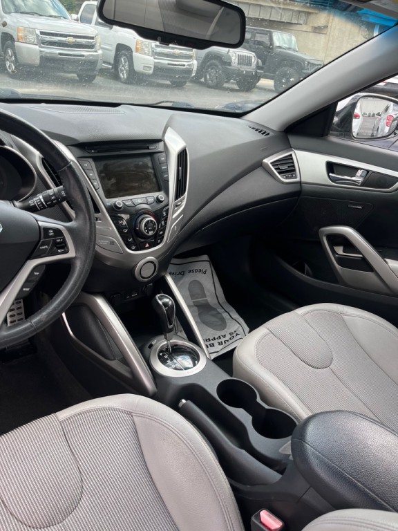 2012 Hyundai Veloster Image 7