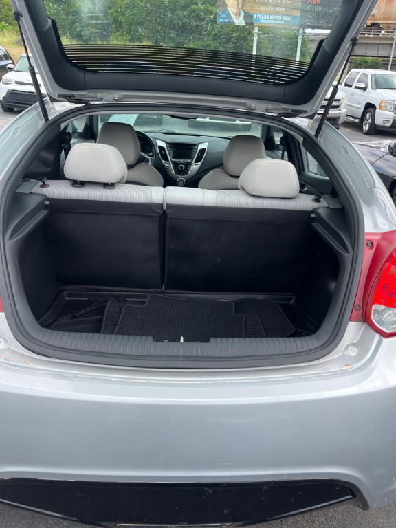 2012 Hyundai Veloster Image 8