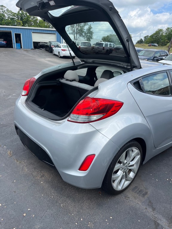 2012 Hyundai Veloster Image 9
