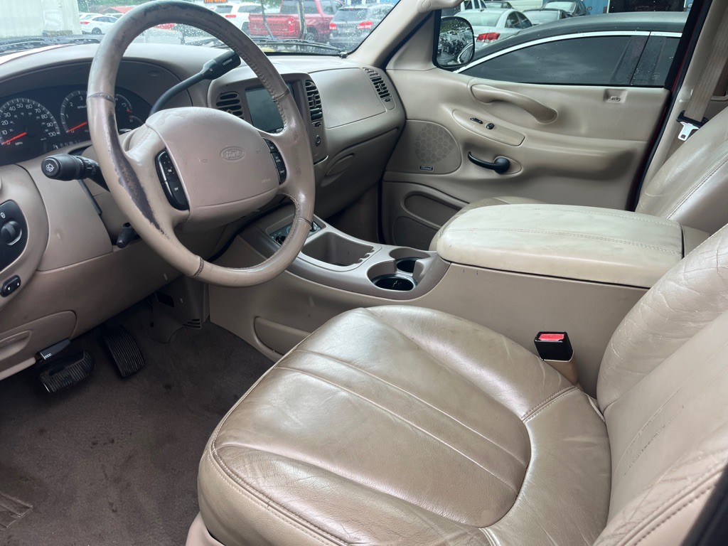 2001 Ford Expedition Image 5