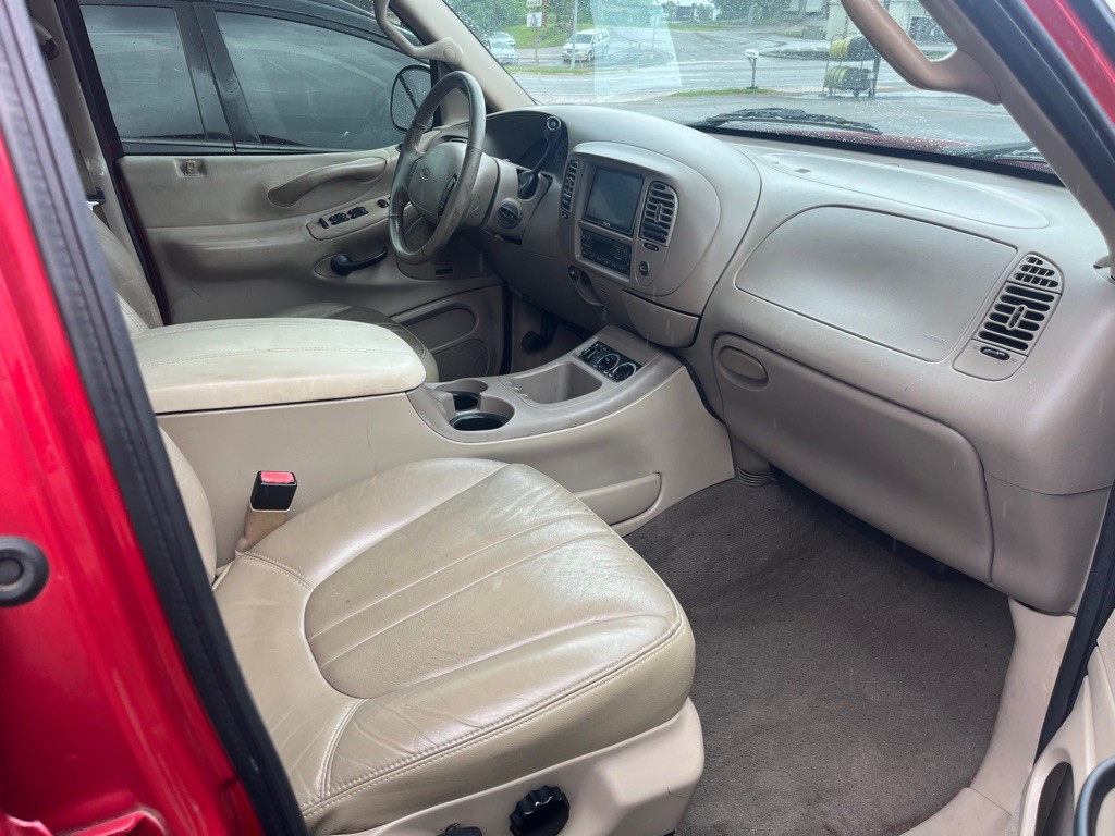2001 Ford Expedition Image 10