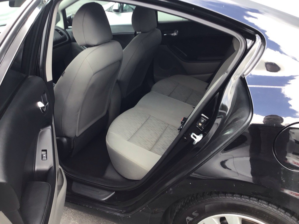 2016 Kia Forte Image 17
