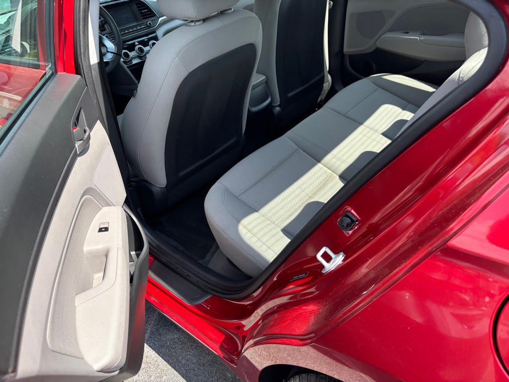 2019 Hyundai Elantra Image 7