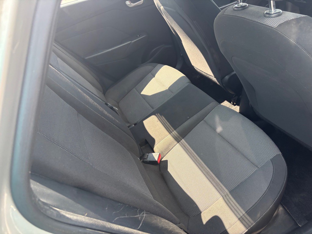 2018 Hyundai Accent Image 16