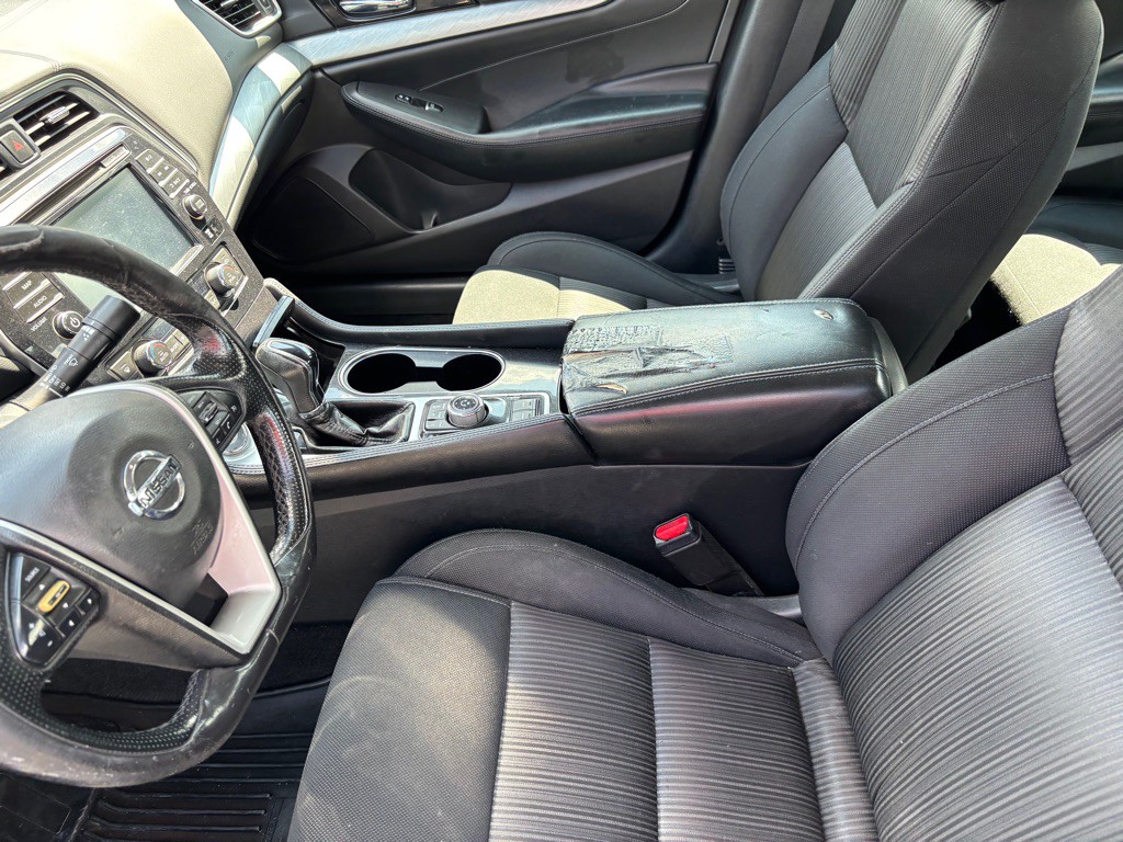 2016 Nissan Maxima Image 6