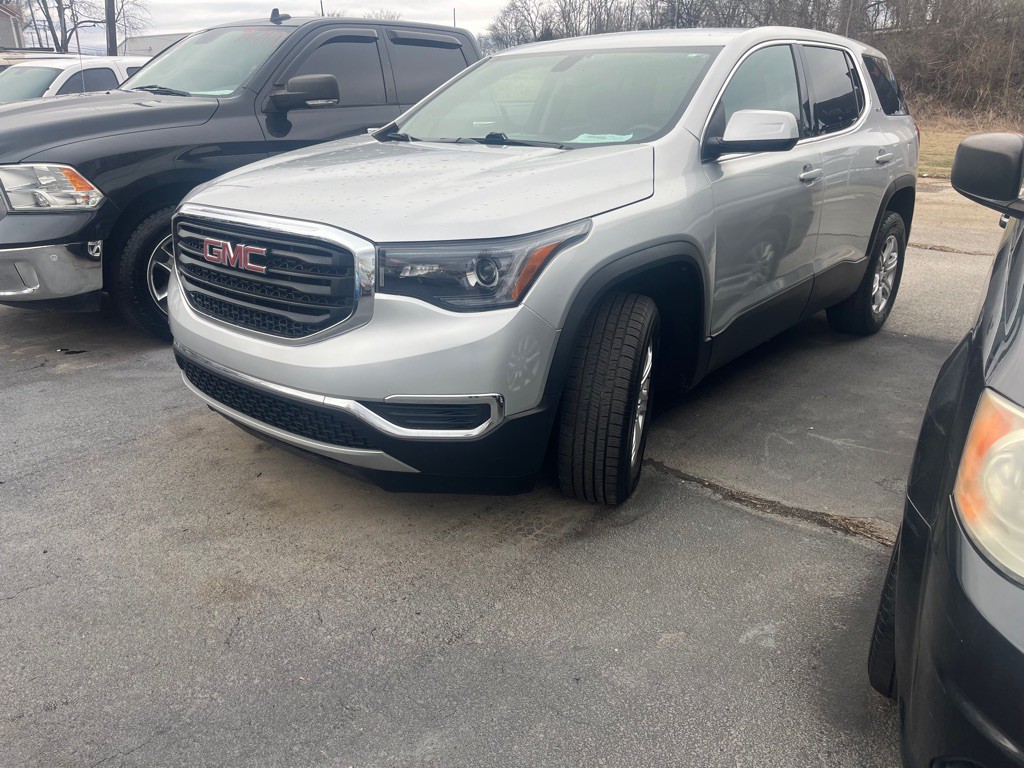 2017 GMC Acadia Image 2