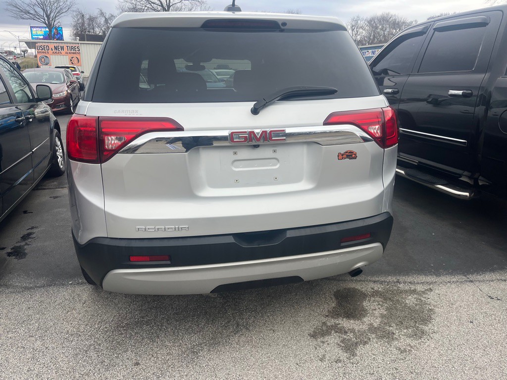 2017 GMC Acadia Image 3
