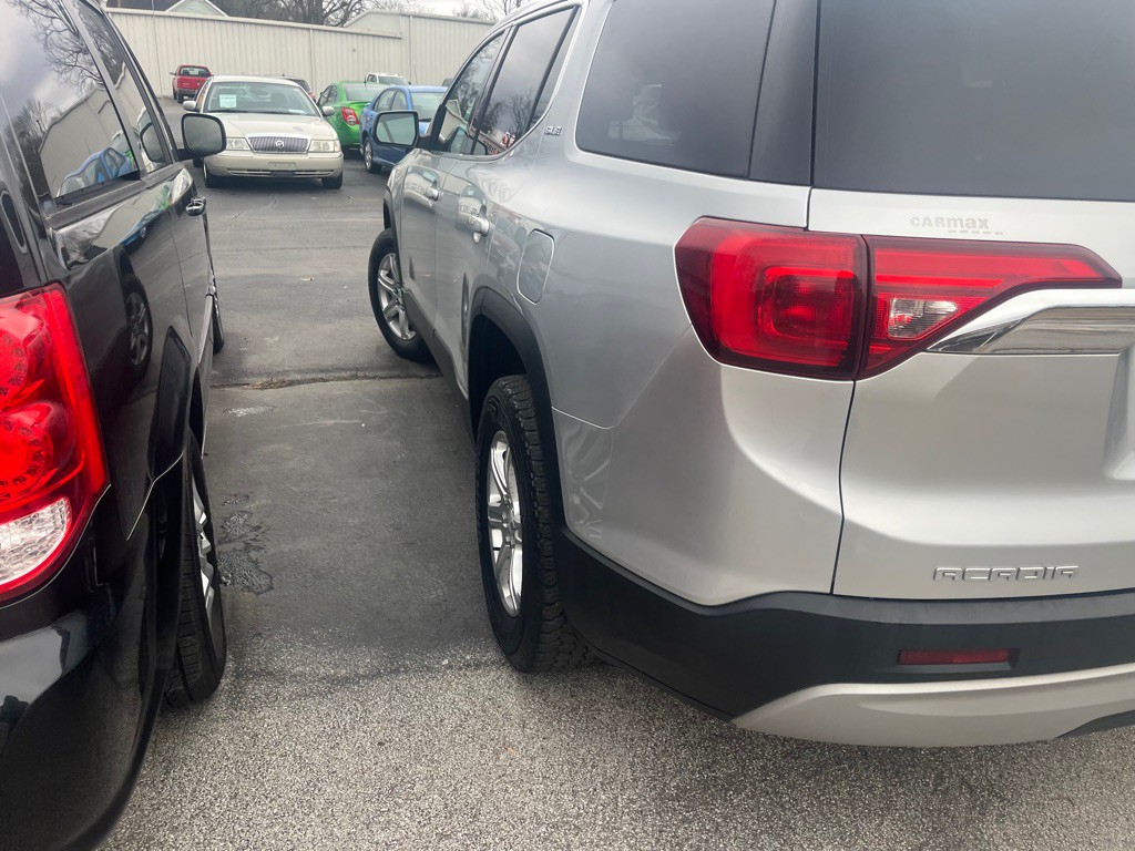 2017 GMC Acadia Image 4