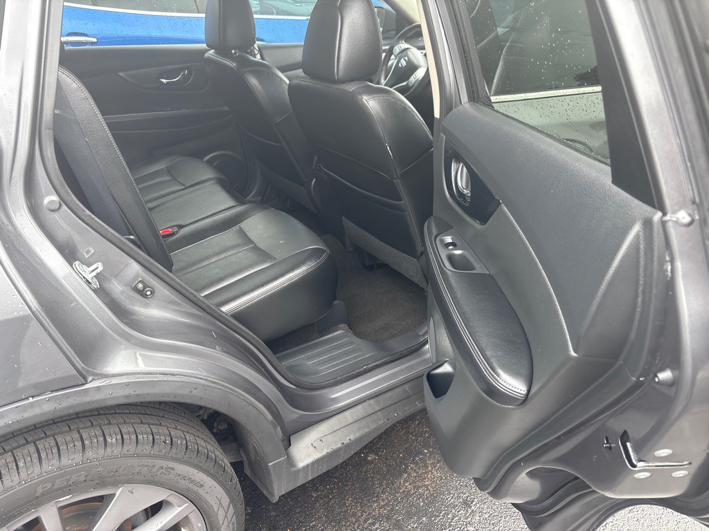 2016 Nissan Rogue Image 12