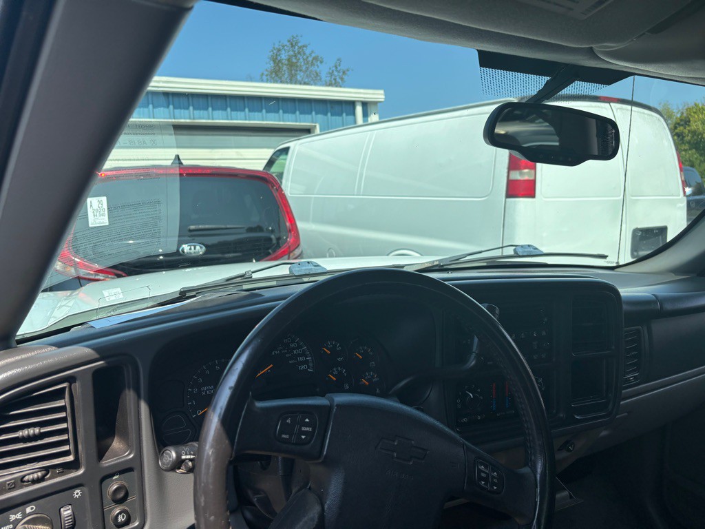 2005 Chevrolet Avalanche Image 6