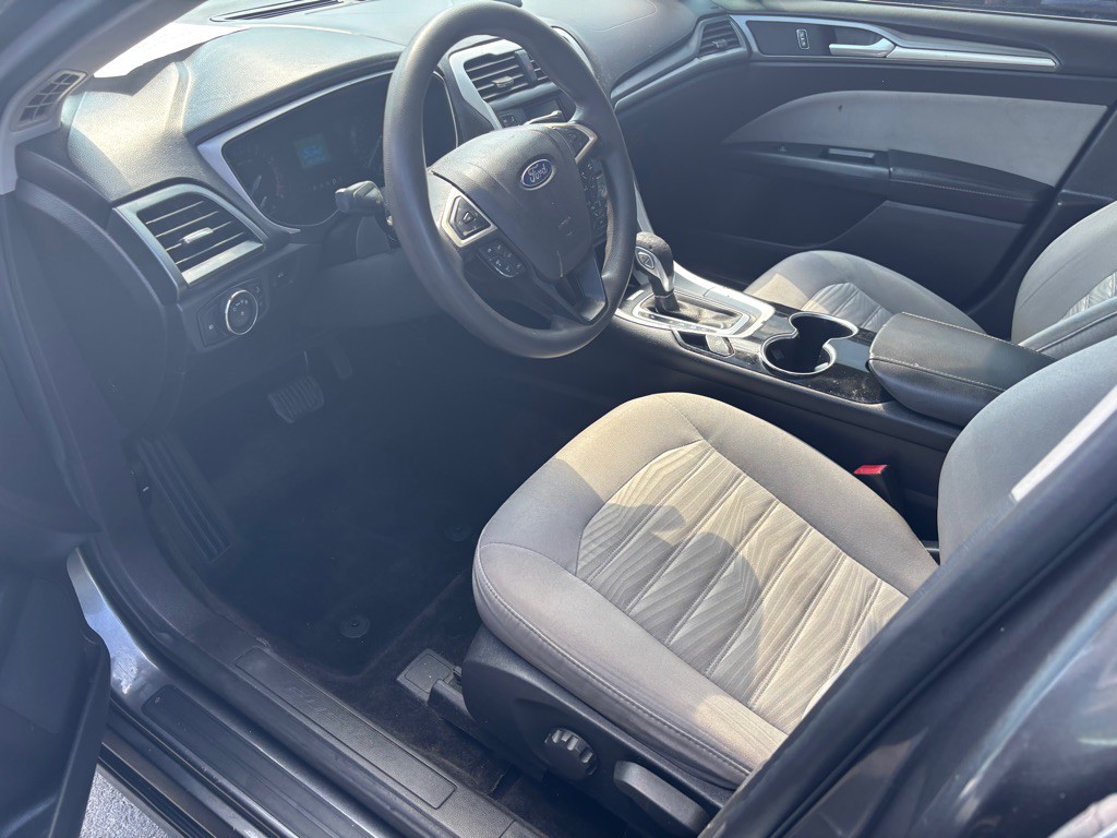 2016 Ford Fusion Image 4