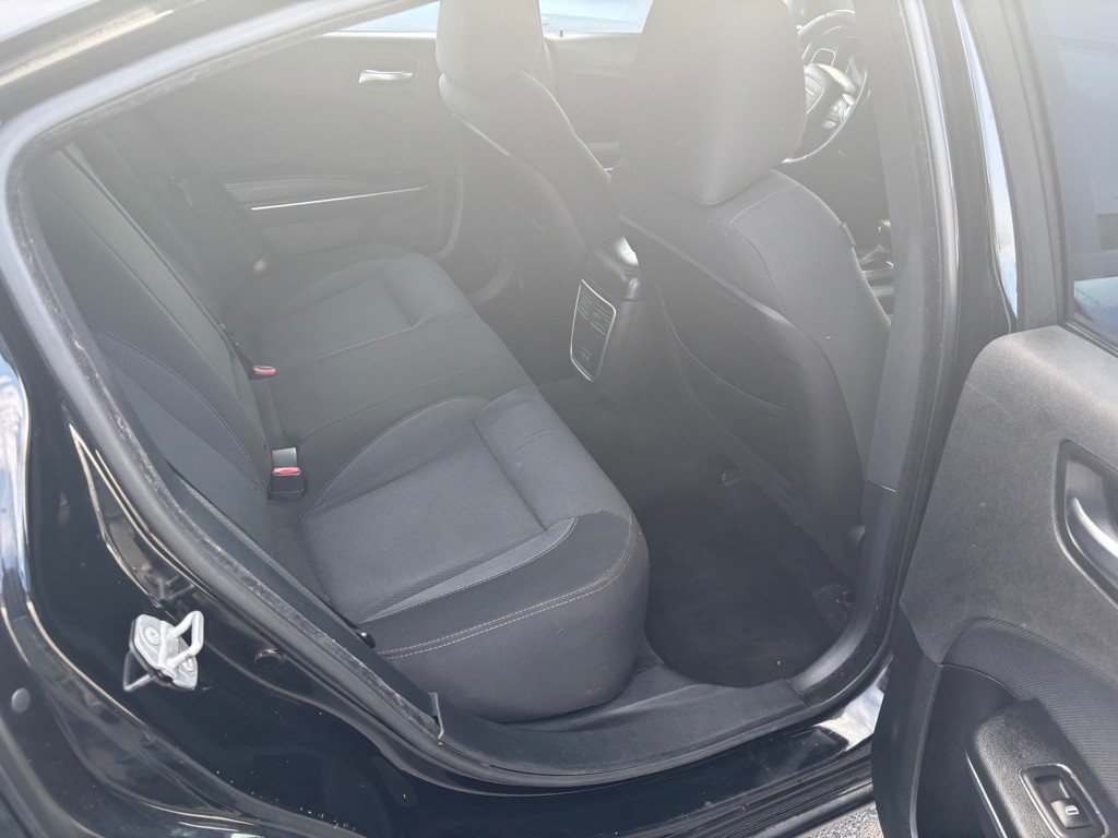 2015 Dodge Charger Image 17
