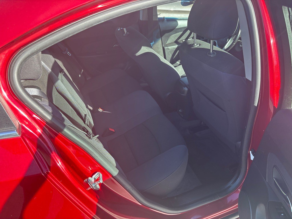 2013 Chevrolet Cruze Image 18