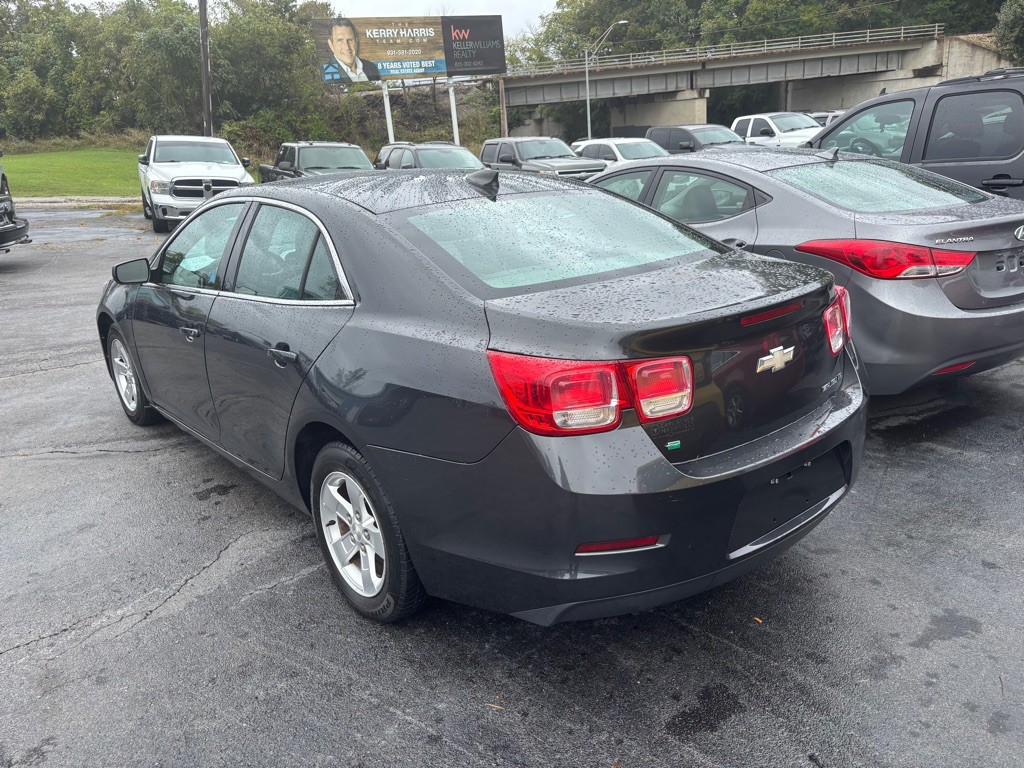 2016 Chevrolet Malibu Image 3