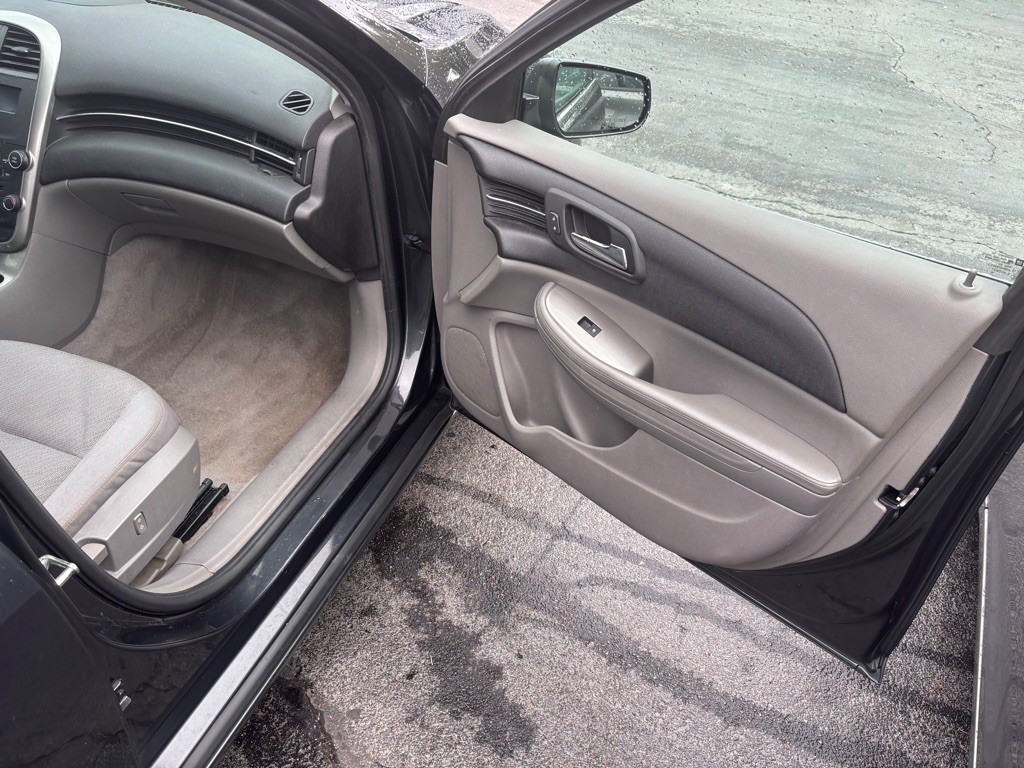 2016 Chevrolet Malibu Image 16