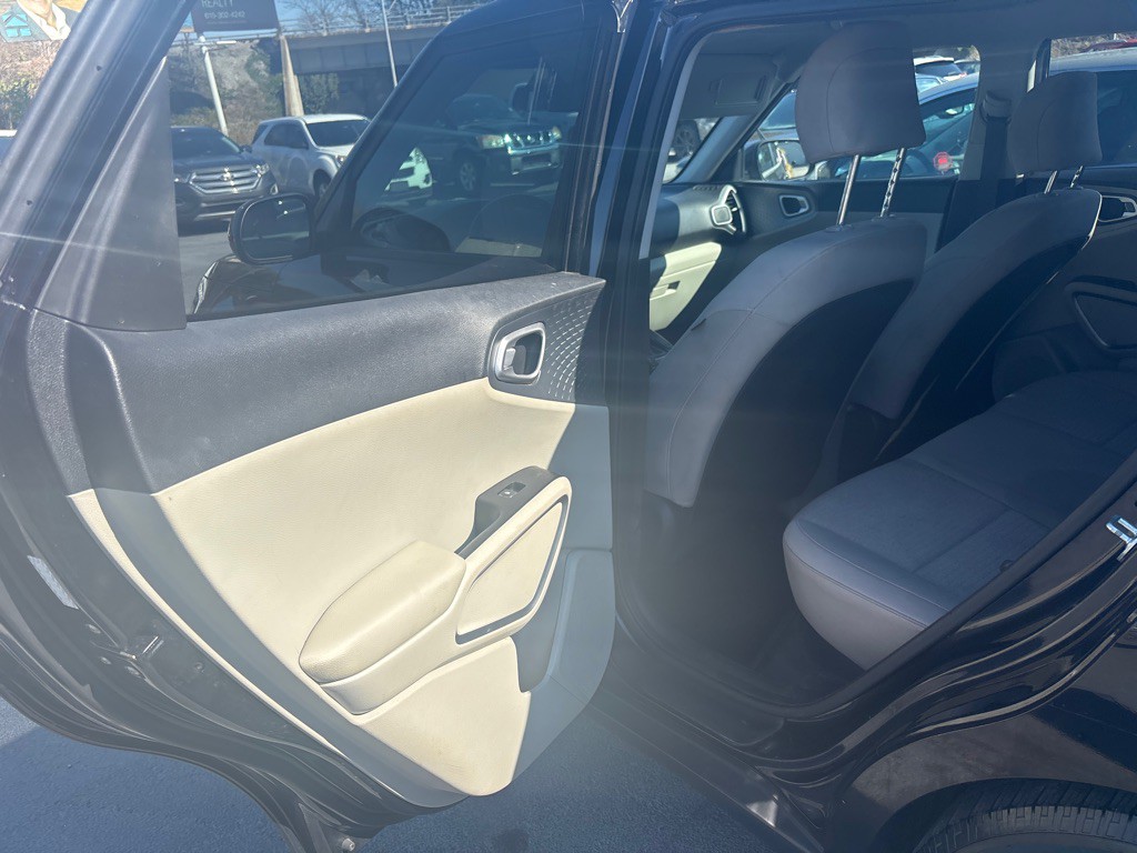 2020 Kia Soul Image 8