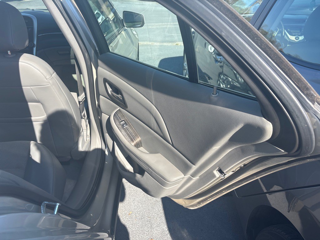 2014 Chevrolet Malibu Image 17