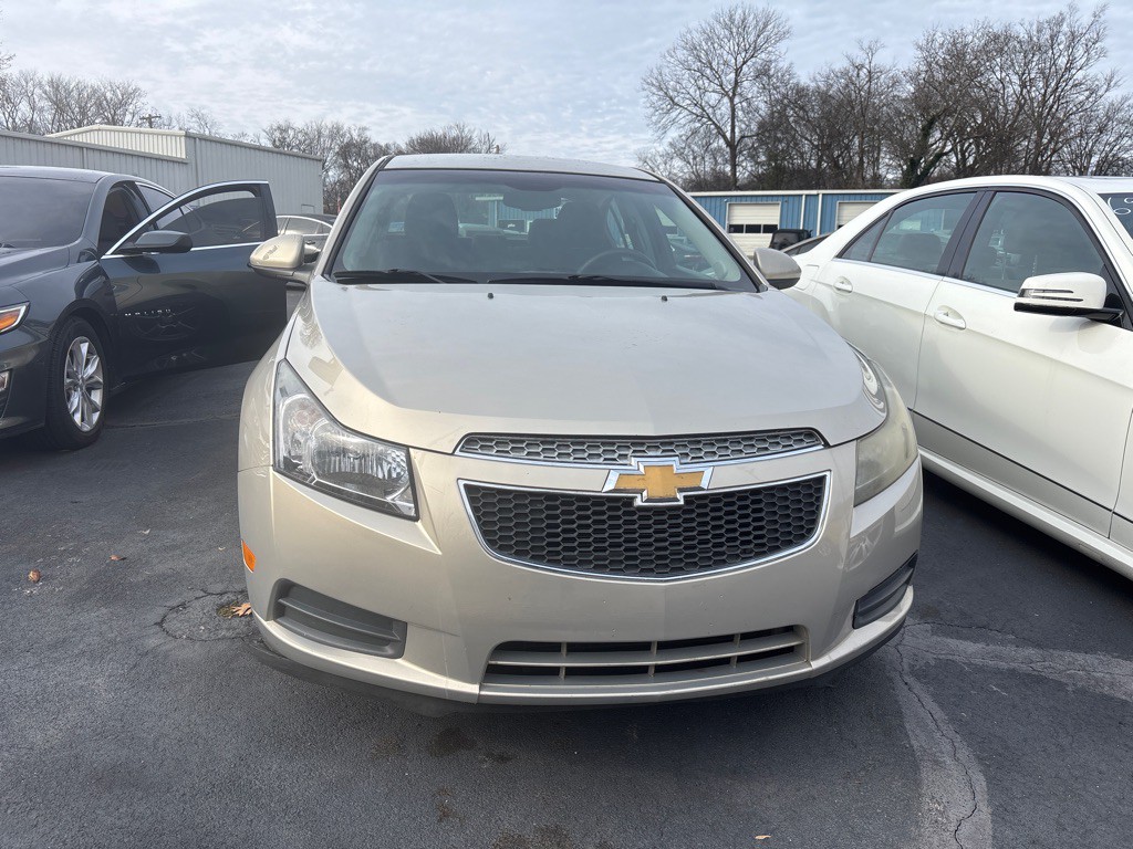 2011 Chevrolet Cruze Image 1