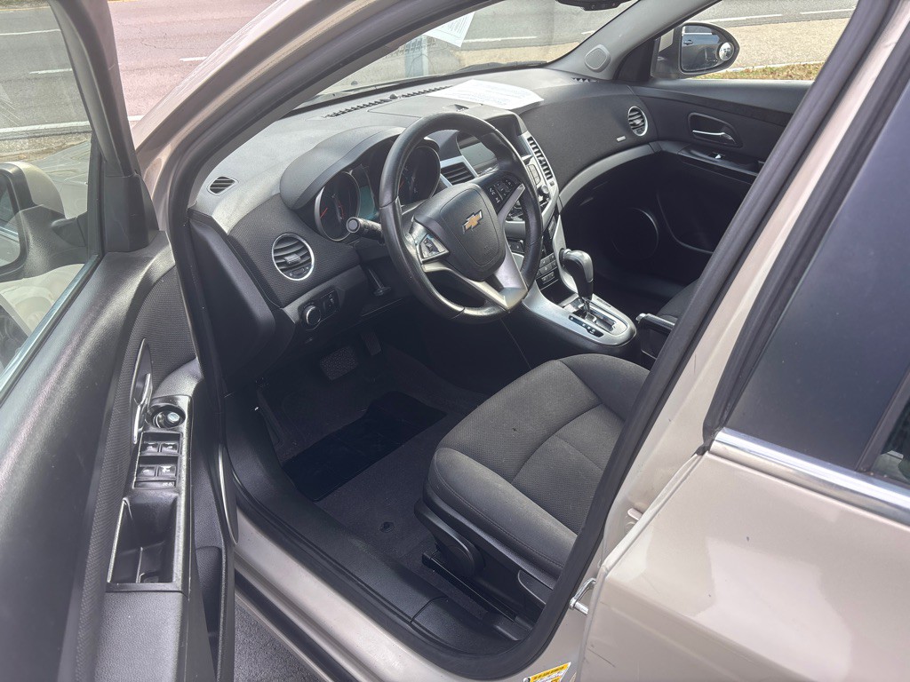 2011 Chevrolet Cruze Image 4