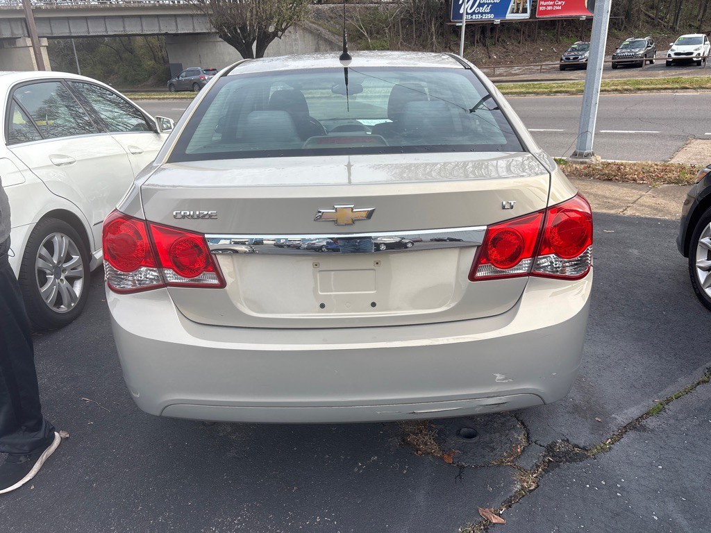 2011 Chevrolet Cruze Image 8