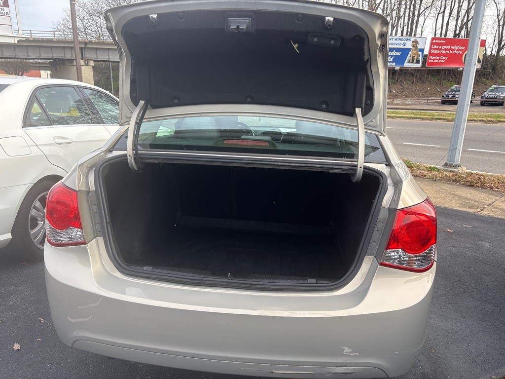 2011 Chevrolet Cruze Image 9