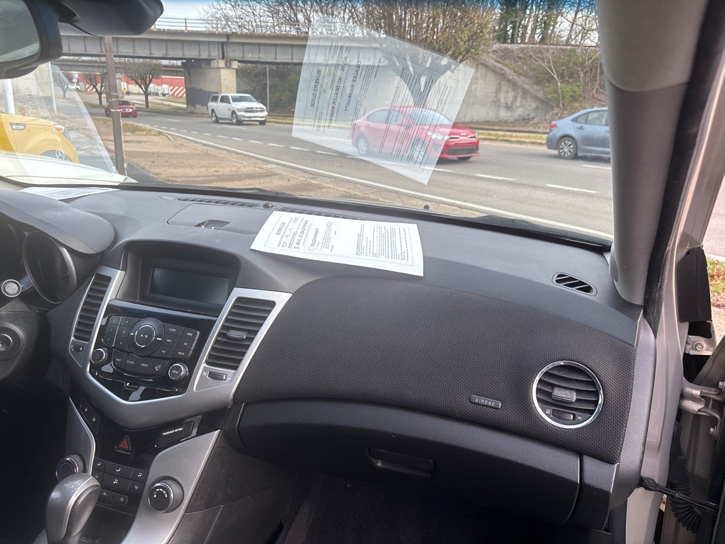 2011 Chevrolet Cruze Image 11