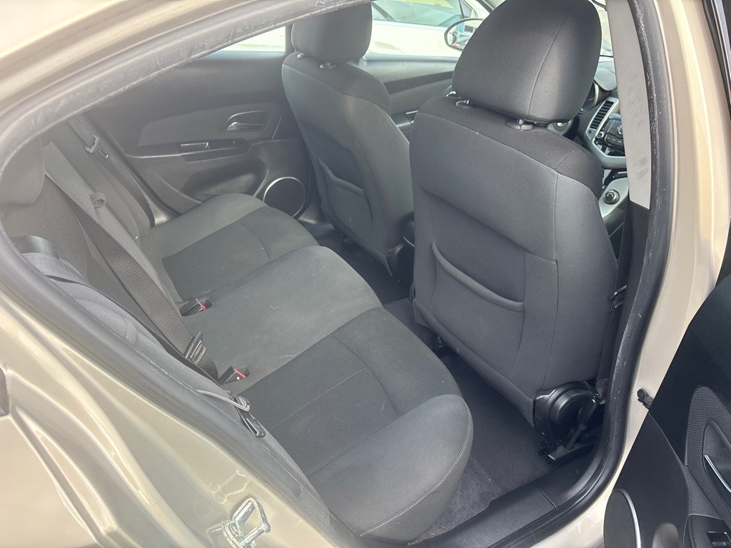 2011 Chevrolet Cruze Image 13