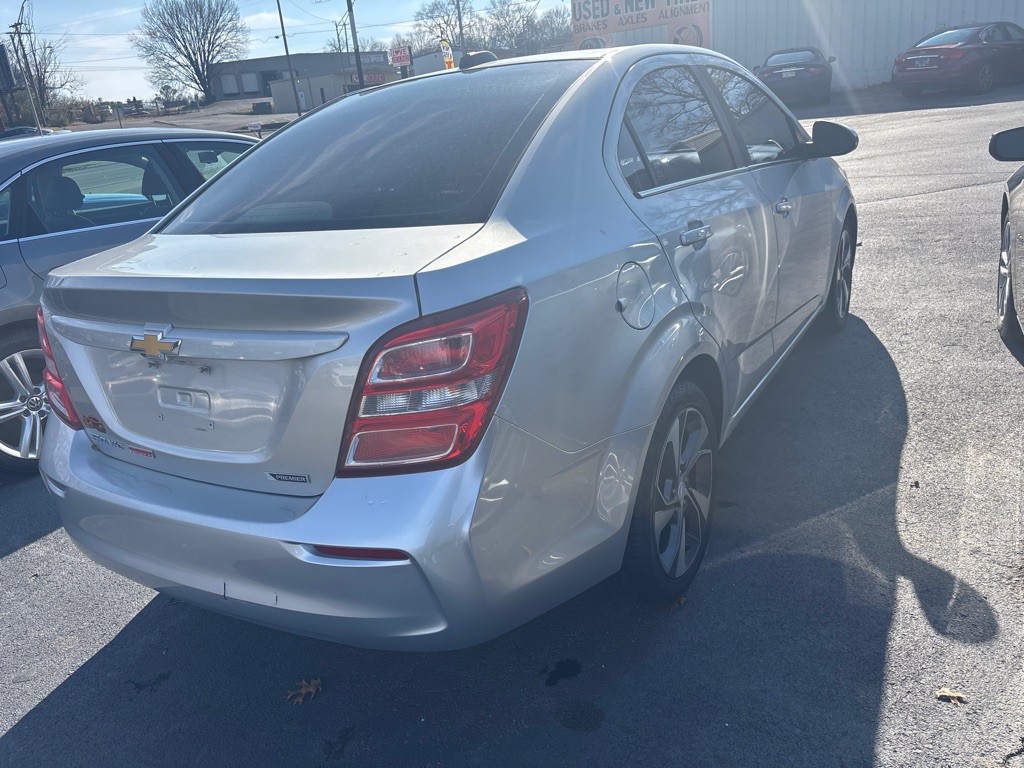 2017 Chevrolet Sonic Image 5