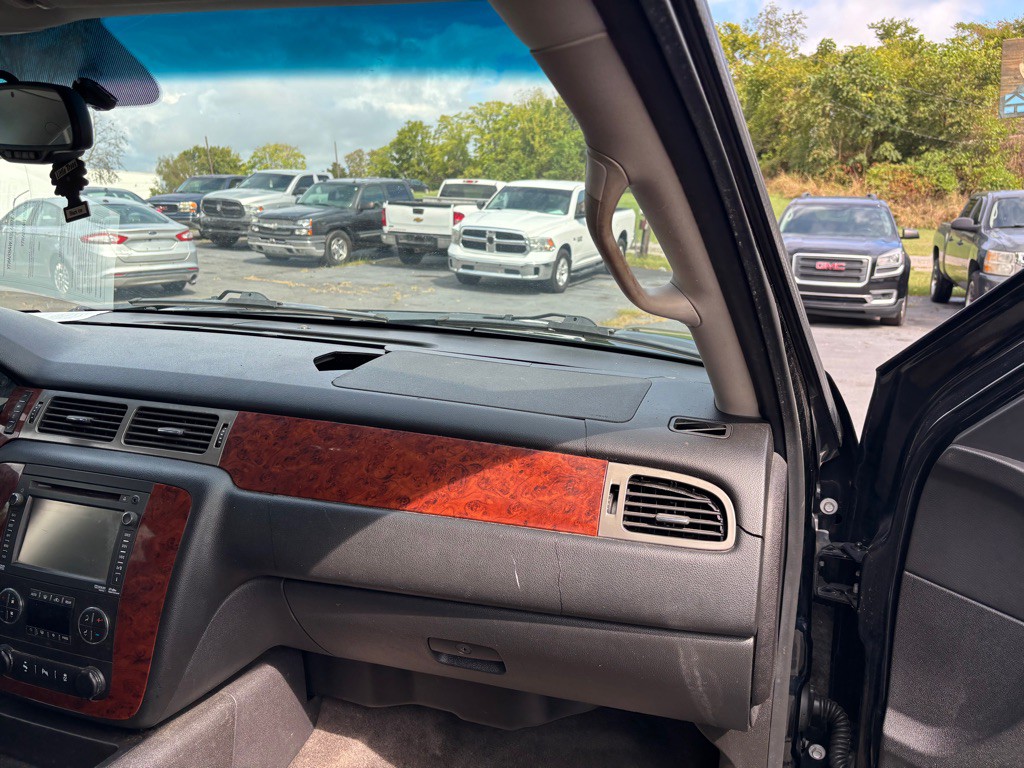 2013 Chevrolet Tahoe Image 14