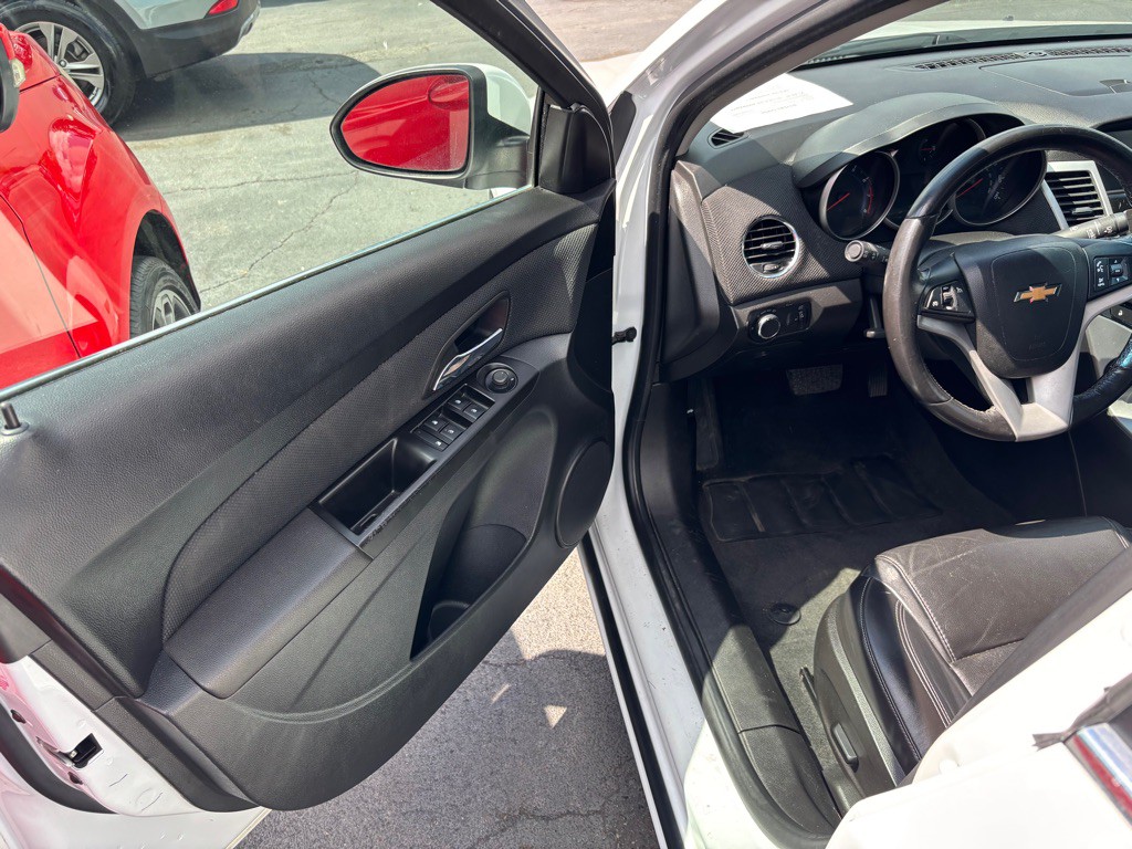 2014 Chevrolet Cruze Image 7