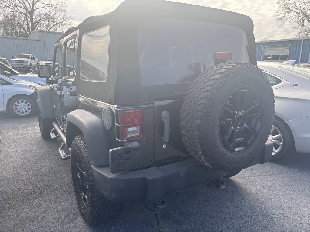 2011 Jeep Wrangler Unlimited Image 4